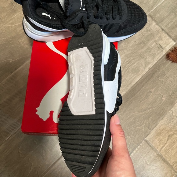 Puma Runners - Picture 6 of 7